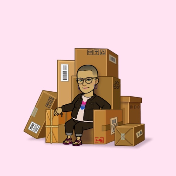 Meet your Posher, Samantha - Picture 1 of 4